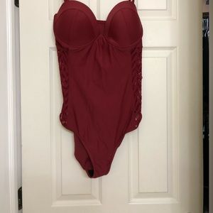 Gorgeous, sexy plus size bathing suit!